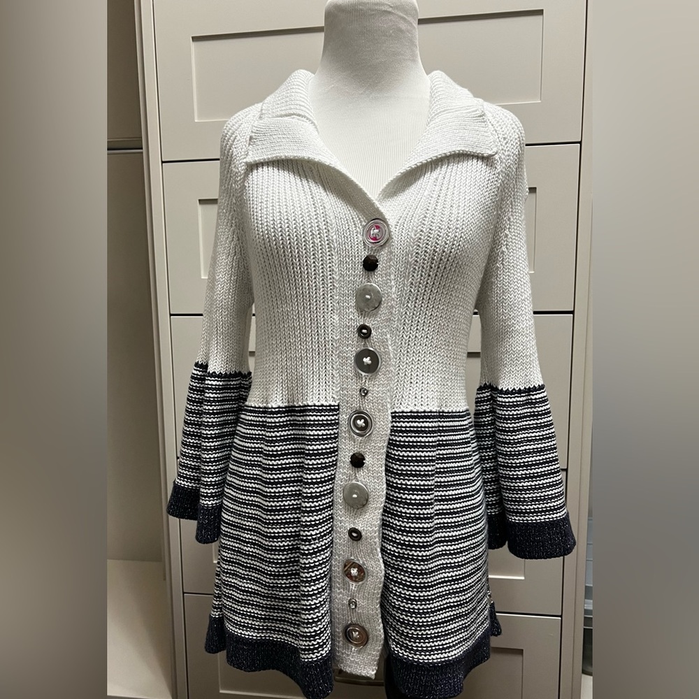 PURE Brand HandKnit Sweater Size S/M